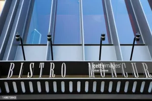 Court upholds agent's "boozy lunch" site introduction commissions